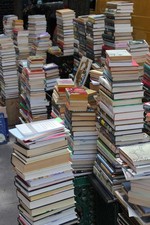 Riesen Bücherpaket  100 Romane, Thriller, Krimis  bunt gemischt  Überraschung