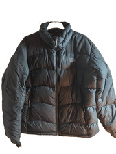 Mountain Hardware, Daunenjacke, XL, ungetragen, warm gefüttert