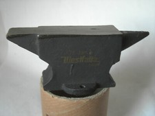 ALTE GEBRAUCHTE MINI AMBOSS AUS EISEN 400gr SCHWER-LÄNGE 10,3cm-HOCH4,3 cm -Nr.2