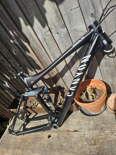 Canyon nerve medium rahmen - nerve,