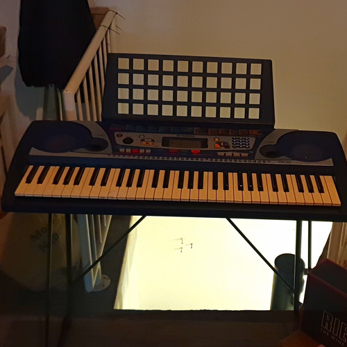 Yamaha psr 260 keyboard - yamaha,