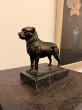 Echte Bronze Rottweiler Hund