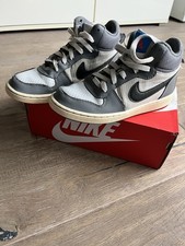 Nike Blazer Low GS 38,5   5,5 / 6y Turnschuhe Sneaker Schuhe