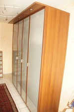 Kleiderschrank Ikea Hopen, Dunkelbraun, Milchglastüren, Regalböden und Kleiderst