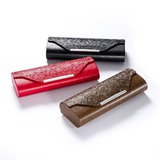 FEFI® – Etui in Relief-Leder-Optik mit Chrom-Applikation + Brillenputztuch