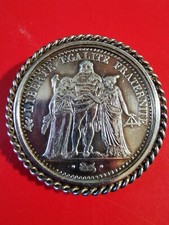  10 Francs Herkules von 1966 in Silber als Anstecknadel zu tragen