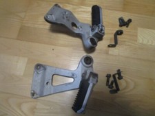 Suzuki beide Fussrastenanlagen hinten, GSXR 1100, 89-92, GV73C , Original