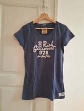 Tailliertes T-shirt für