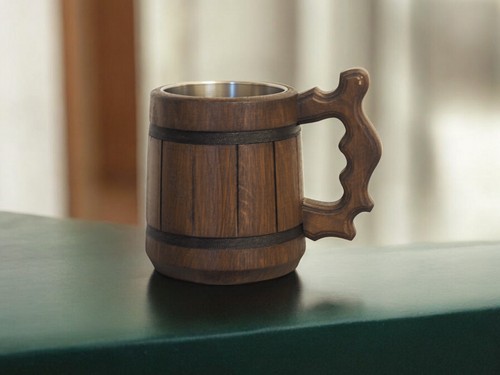 Rustikaler bierkrug aus - rustikaler,