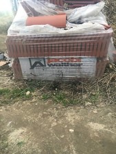 dachziegel neu von Jacobi Walther , Farbe rot. Neuer Zustand 