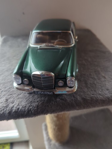 Mercedes 280 se - -,
