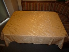 Dohle & Menk Tischdecke Gold - 160x130 cm - Tischtuch, Tischläufer