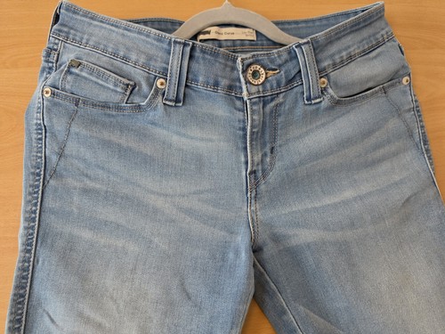 Levi demi curve - demi,