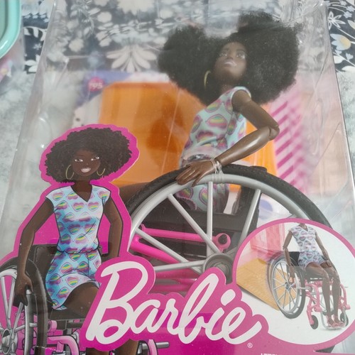 Barbie puppe mit - rollstuhl, und