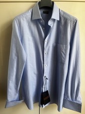 Hemd mit Manschettenknöpfen