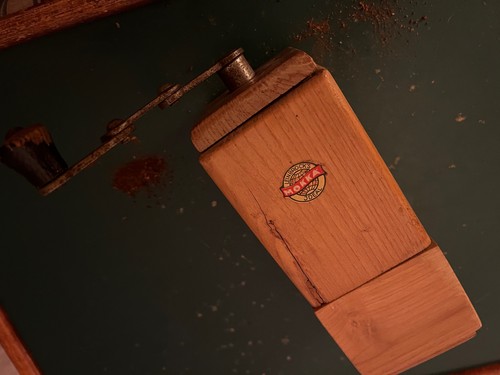 Alte kaffeemühle mokka - kaffeemühle,