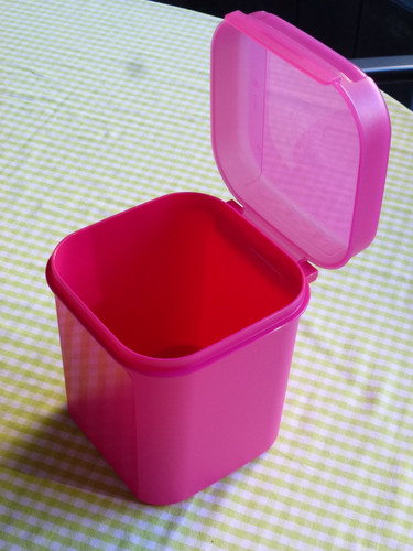 Tupperware bellevue l - tupperware, 1,2