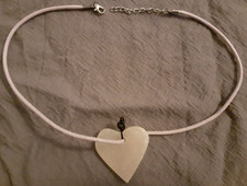 Halsband mit Herz aus Orangen-Calcit