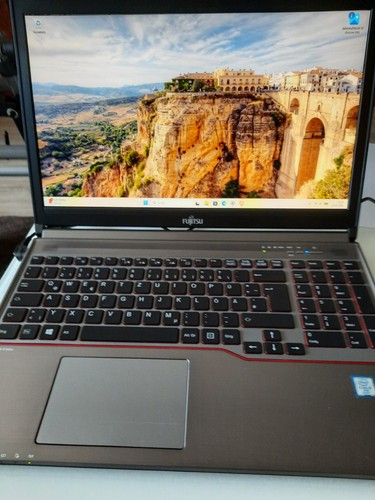 Fujitsu lifebook e756 - lifebook,