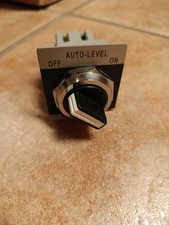 Idec Knebelschalter BST010 "AutoLevel Off On"