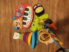 Einige Kinderspielzeuge Rassel