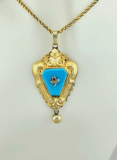 Großer antiker Anhänger um