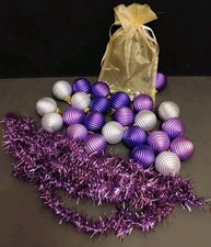 Alter Baumschmuck aus Kunststoff - Violett Lila Silber - Weihnachten Kugeln
