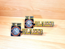 1975-1980 CHEVY K5 BLAZER - EMBLEM - PAAR - ORIGINAL - VINTAGE - U.S.A