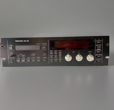 #SE2338# Vintage TASCAM DA-30 professional High-End DAT Recorder schwarz