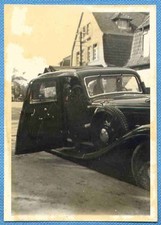 Photo, automobile, with open