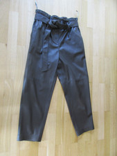 Luisa Cerano Lederhose