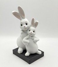 Goebel Porzellan Hase mit Baby Hasenfigur Weiß – Osterdeko