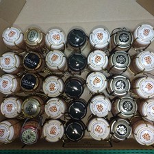 Leere Schnapsflaschen Dom