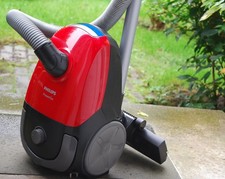 PHILIPS Bodensauger FC8243/09 mit zwei neuen / ungebrauchten Staubbeuteln.