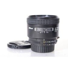 Nikon AF Nikkor 1,8/85 -