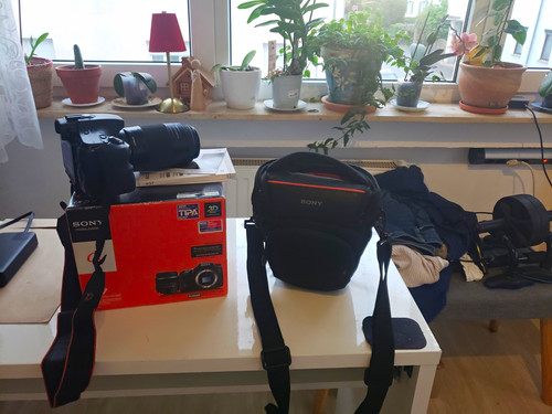 Sony alpha - 57, –
