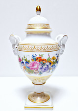 AK Kaiser Porzellan Deckelvase -Prunkvase Widderkopf -"SANSSOUCIE" Dekor -H.32cm