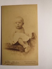 Frankfurt am Main - sitzendes kleines Kind - Baby / CDV