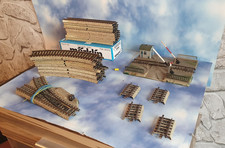 MÄRKLIN HO  M - Gleise  elek. Weiche  Gerade  Kurven Bahnübergang   OVP    Video