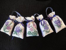 Deko-Säckchen Stoff bestickt lila/rosa (5er-Set) - Wanddeko/Türdeko Landhausstil