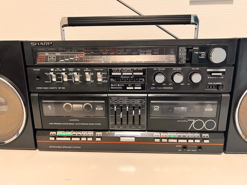 Sharp 700 boombox - h,