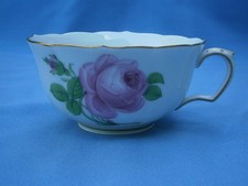 ********** Schwerter Meissen, Teetasse, rote Rose, Goldrand,  1. Wahl **********