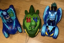 2 PJ Masks Fahrzeuge und