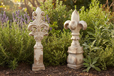 Gartendekoration Stele