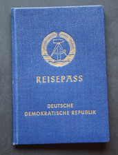 Reisepass Passport der DDR mit