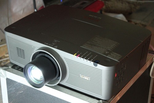 Eiki xl200 beamer - *eiki, lc-xl200*beamer