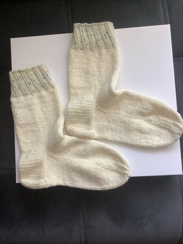 Handgestrickte socken - handgestrickte,