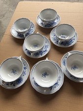 Hutschenreuther 7 x  Suppentassen Maria Theresia Zwiebelmuster blau Untertassen