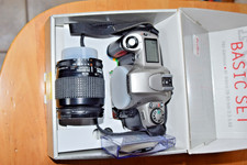 Einen kompletten Nikon F65 Kamera-Set mit Objektiv 28-80mm TOP
