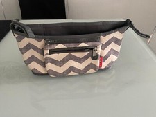 Skip&Hop Grab und Go Kinderwagentasche Kinderwagen Organizer Getränkehalter